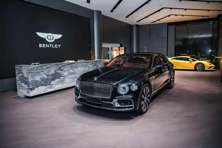 宾利飞驰标配功率达650w10扬声器音响 现车售全国