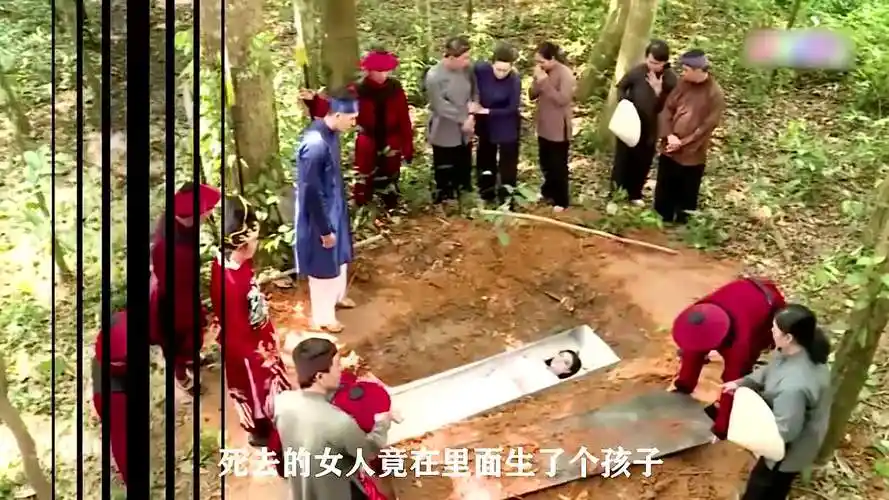 打开埋葬数月的棺材,女人竟在死后生下一个孩子