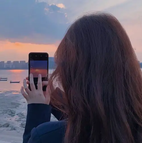 女生头像海边女头三色堇儿/禁盗