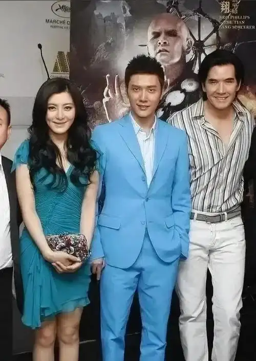 当62岁费翔同框44岁冯绍峰才知真帅和装帅差距有多大