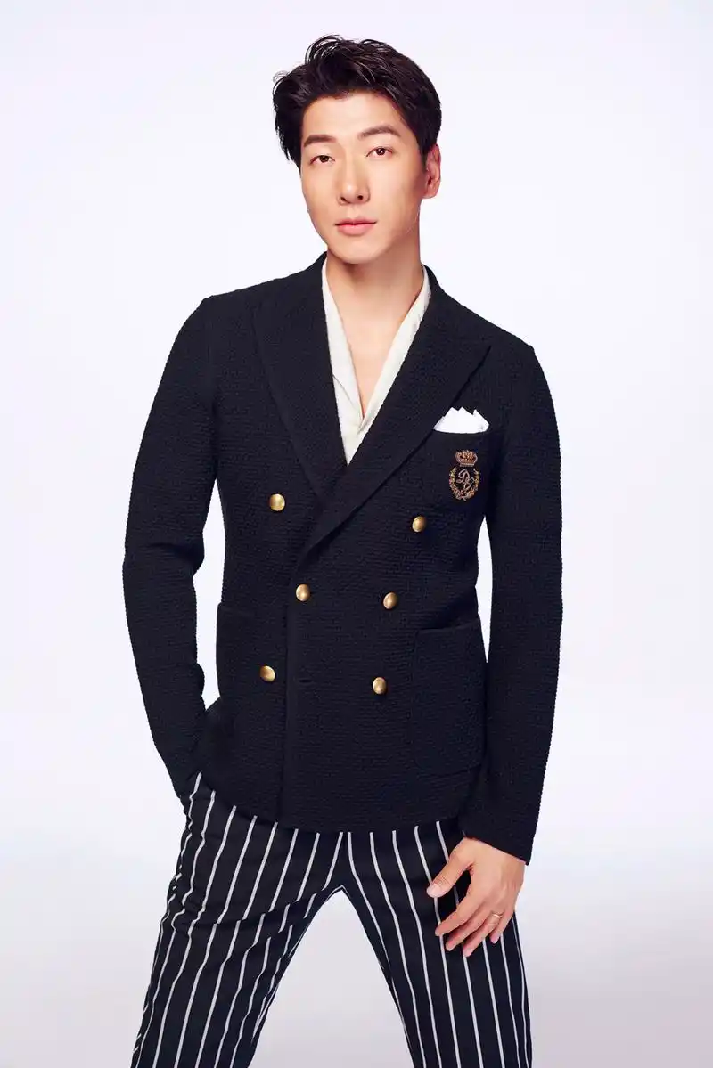 5月19日电影《不期而遇》,我带范小闲在影院来见你们!