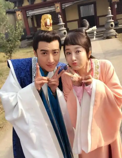 应昊茗凭《绝密使命》爆红,生活中是暖男