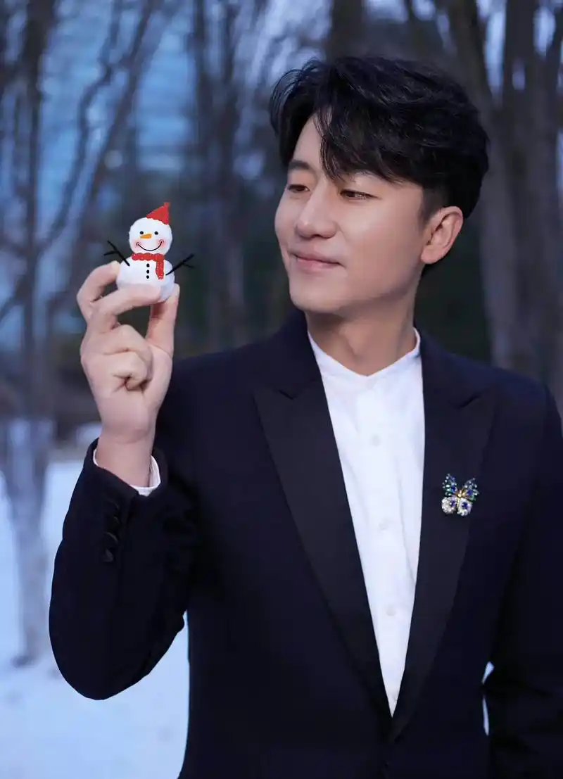 黄轩 黄轩侧颜杀 - 抖音