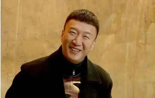 中演员的近况,她婚后在家相夫教子,而他堪称最佳潜伏者_孙红雷