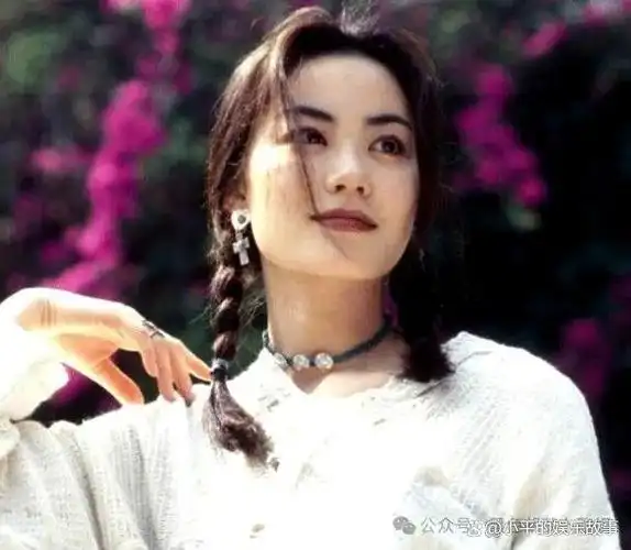 王菲两婚两离两孩子和谢霆锋分分合合53岁究竟哪来的底气