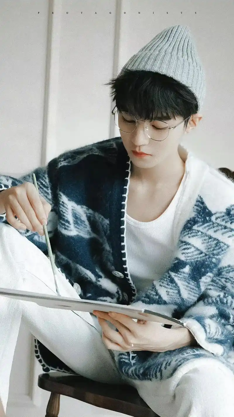 朦雾感77性感喉结|壁纸#禁欲系 #王俊凯 - 抖音