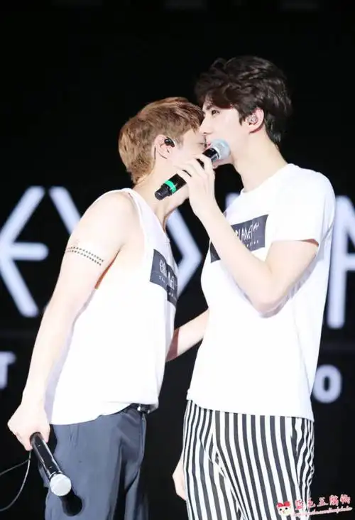 吴世勋和张艺兴什么时候认识的_手机壁纸_电脑壁纸_桌面壁纸【图客网