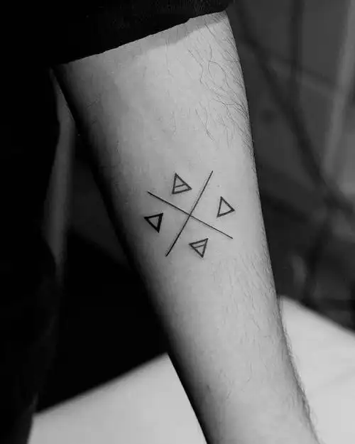 小臂简约线条纹身图案