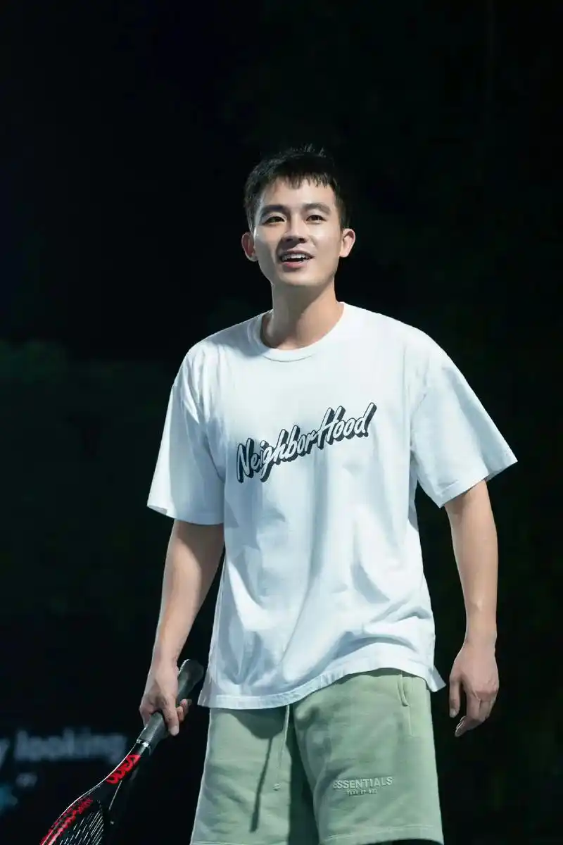 很男高 @欧豪 开始认真减肥了! #欧豪 #欧豪你是我的 - 抖音