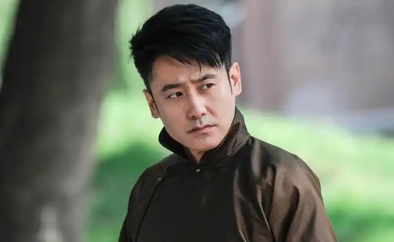 吴秀波《乱世书香》陆书白剧照图片 吴秀波图片