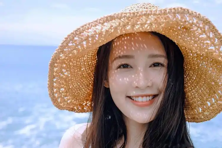 考古少女时的李沁