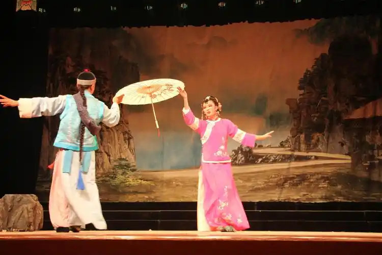 请欣赏黄梅戏《小辞店》 - 美的印象 - 池州人论坛 - powered by