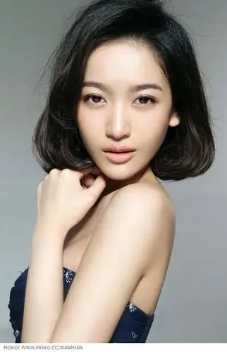 万绵作品《演员见组-白雪》