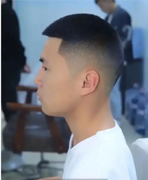 寸头分头精神时尚,潮流染发很吸引眼球 - 知乎