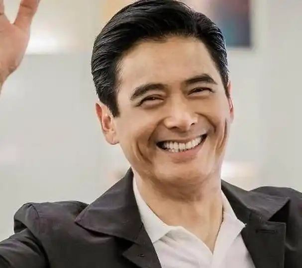 周润发的5款发型图一有点显老最后一个才迷倒发嫂