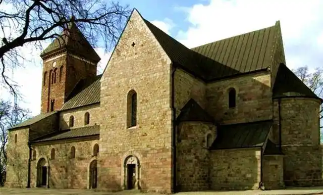 中世纪欧洲的罗马式风格建筑作品