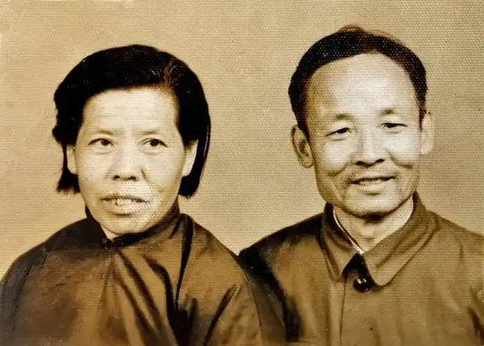 爸妈的晚年照片