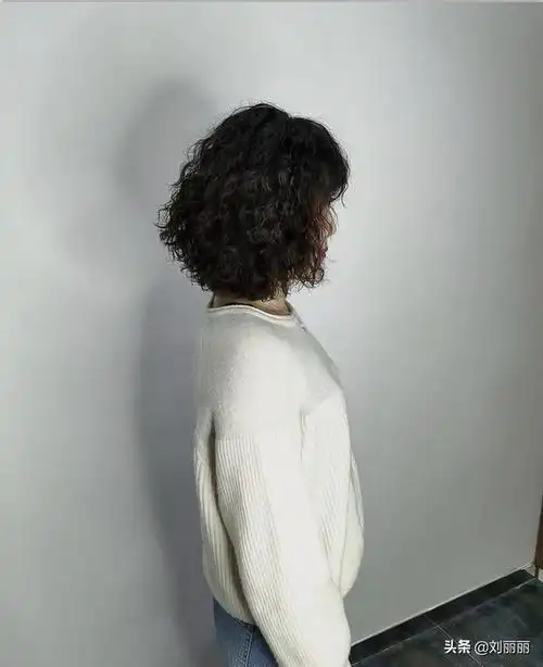 元旦烫发精选保暖小卷蓬松时尚真洋气头发细软女性最适合