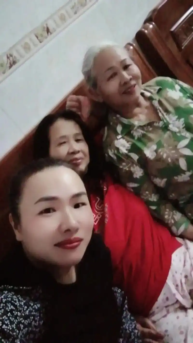 妈妈的妹妹叫亚姨,欢迎亚姨的到来0000(姐妹情深00岁月不 - 抖