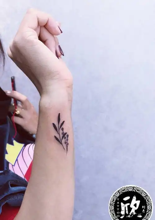 小清新纹身图片_手臂纹身图案