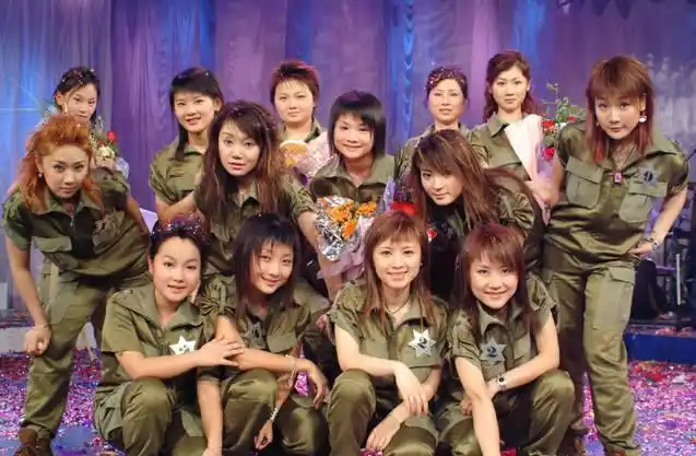 关于历届超级女声前十名的配图及描述