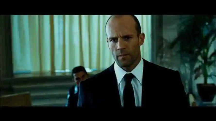 西装暴徒杰森斯坦森让人肾上腺素飙升的动作大片