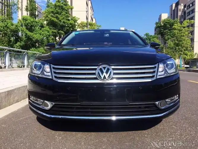 大众迈腾2.0t尊贵版 黑色支持分期付款,当天可提车 .一张身份证就可以