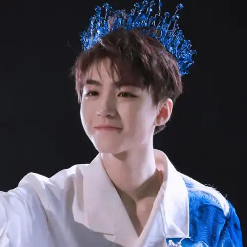 超帅王俊凯qq头像_阳光帅气的少年