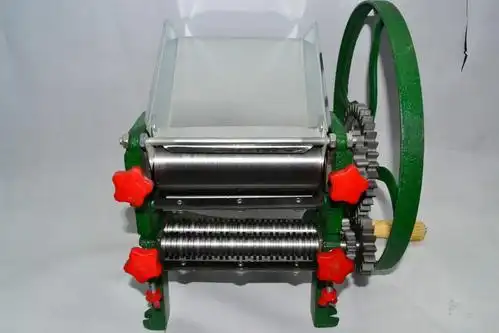 家用手摇压面机面条机食品机械手动面条机改装电动压面机