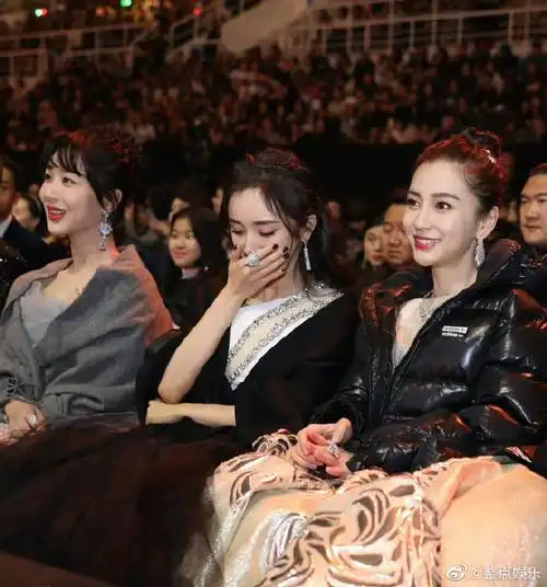 杨幂杨颖杨紫同框合照##杨幂angelababy杨紫同框旧照