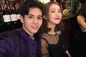 许龄月曾舜晞什么关系