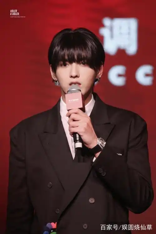 吴亦凡齐刘海造型,这位凡先生你喜欢吗