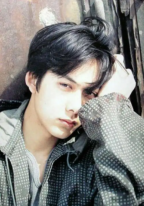 年轻时候呢是这样