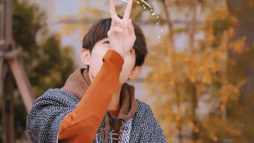 电脑壁纸 明星 大陆明星 阳光小鲜肉易烊千玺青春干净写真