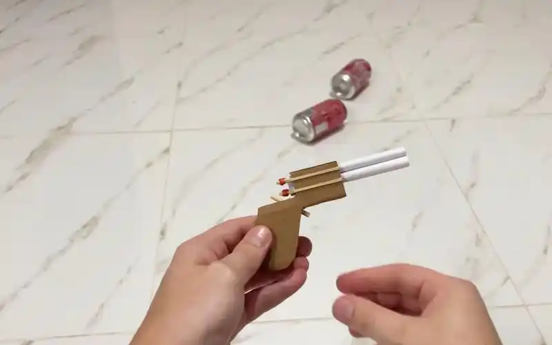 玩具枪手工制作教程,超简单的儿童双管玩具手枪的做法,超好玩的手工