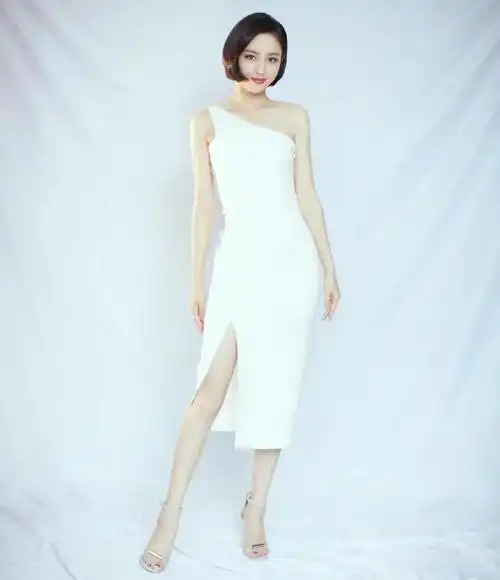 佟丽娅高清优雅迷人写真,温婉可人!