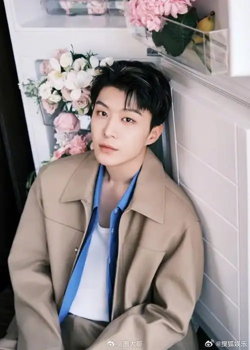 范丞丞口碑有点翻车了现在,有网友扒出范丞丞在2021年vlog里做了