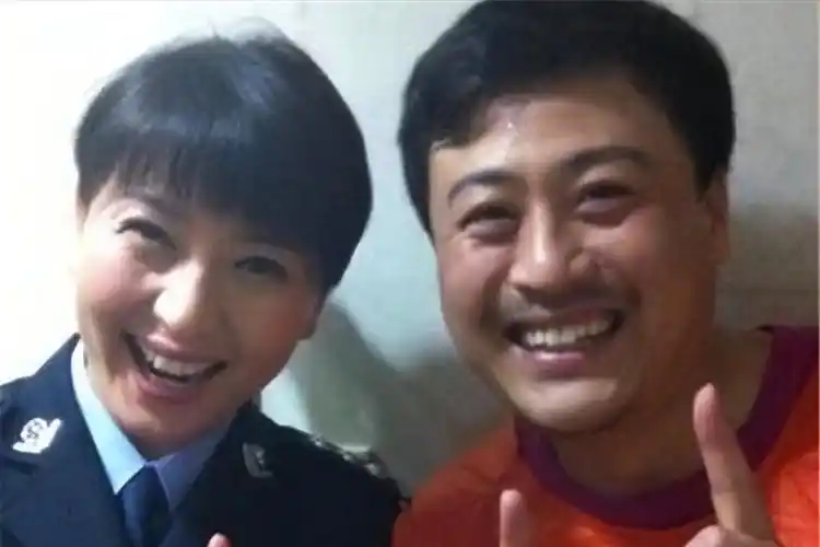 回顾闫学晶与林越离婚12年,她嫁神秘富商生女,他三婚娶小娇妻