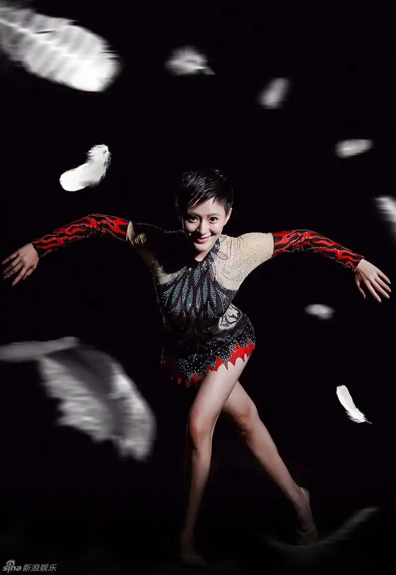 组图:《骄阳似我》曝艺术体操写真轻舞飞扬