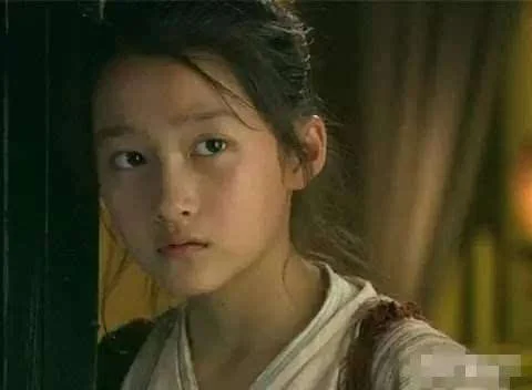 关晓彤——2001年出演个人首部电视剧《烟海沉浮》1996年,《女强人》