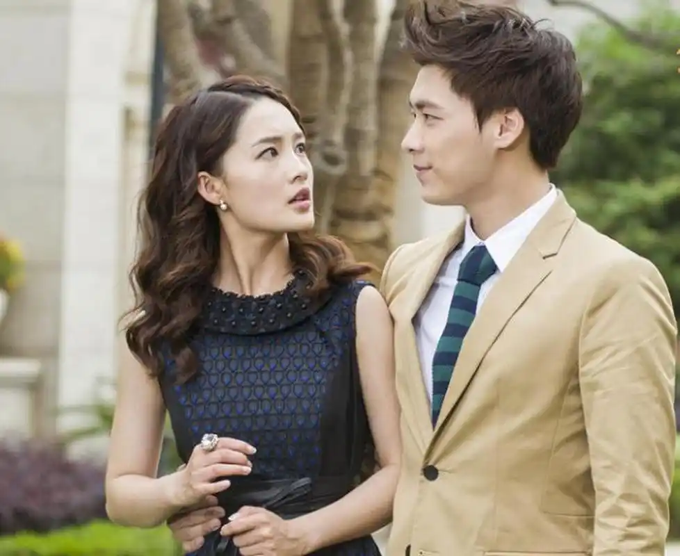 李沁李易峰恋爱八年了