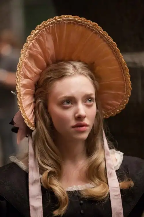 阿曼达塞佛瑞懊悔《悲惨世界》珂赛特唱功太差,「我到现在还会做恶梦