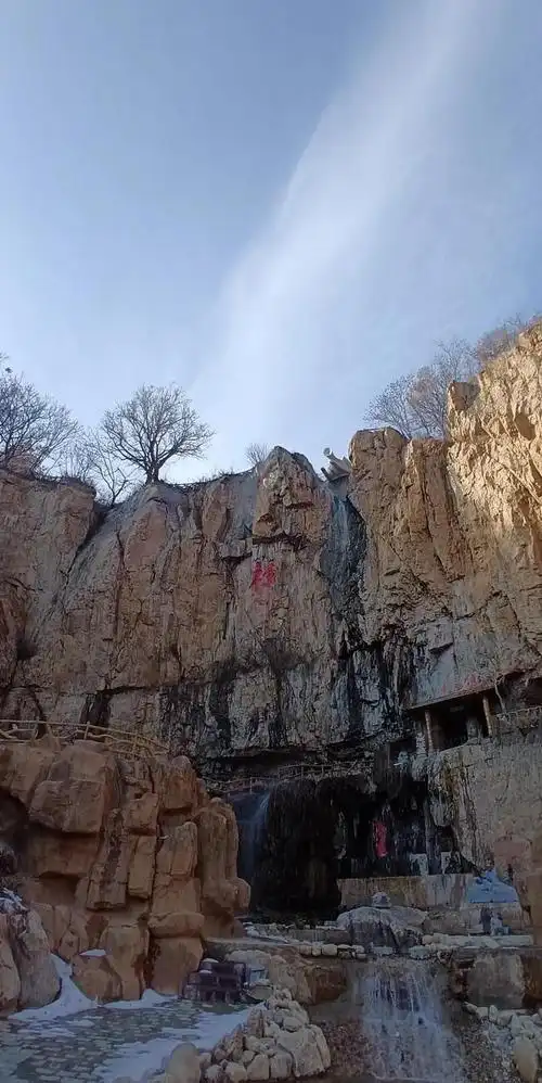 湖一瞥鹿鸣湖砍柴回家青云山传奇故事多多,最高峰是在青云山的东侧,那