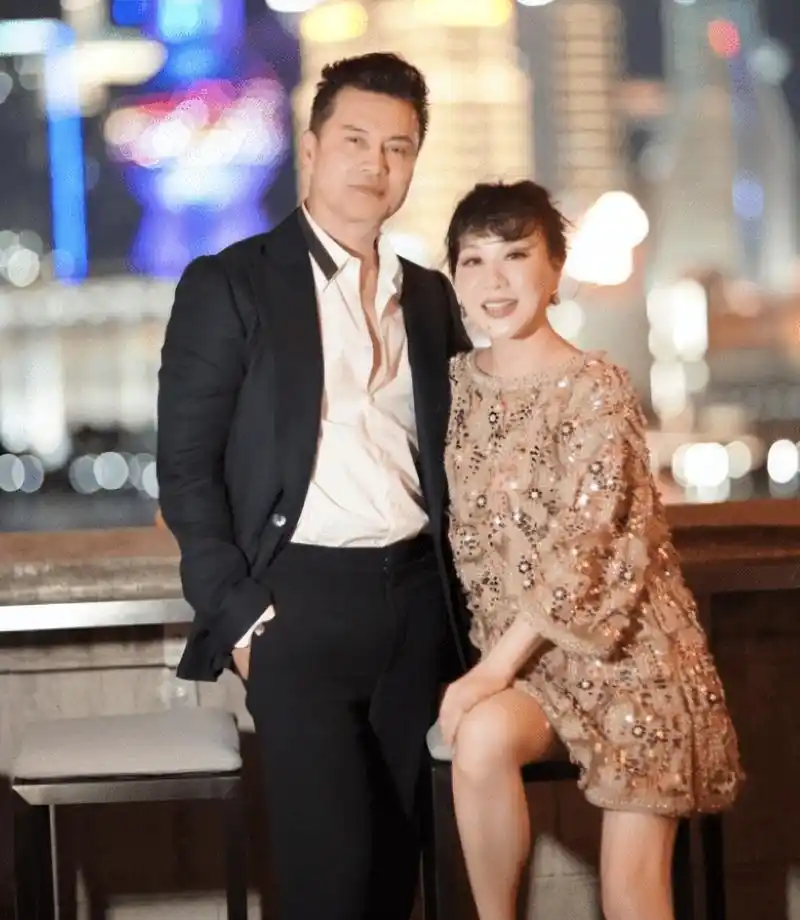 吕良伟:两任前妻都是大美女,为何最后情定长相一般的北大才女