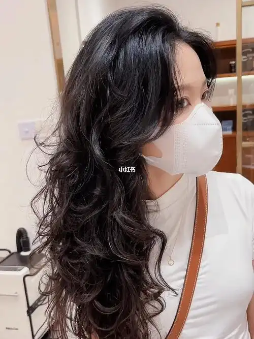 高颅顶大波浪烫发巨显发量美炸天