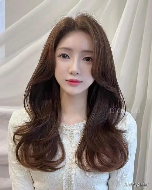 小孩八字刘海发型女图片,宋慧乔的八字刘海,杨幂的胎毛刘海让颜值飙升