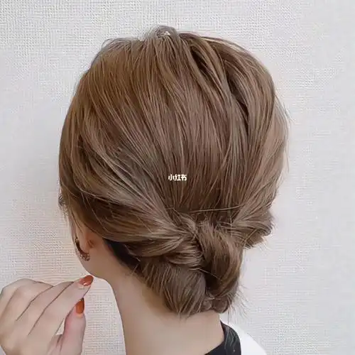 笔记灵感  #减龄发型  #thelogsalon创始人刘永  #日常编发   #编