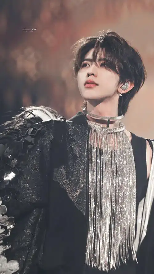 养眼的明星工作室神图##蔡徐坤