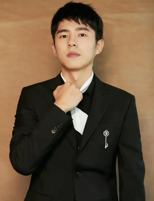 刘昊然中国内地男演员