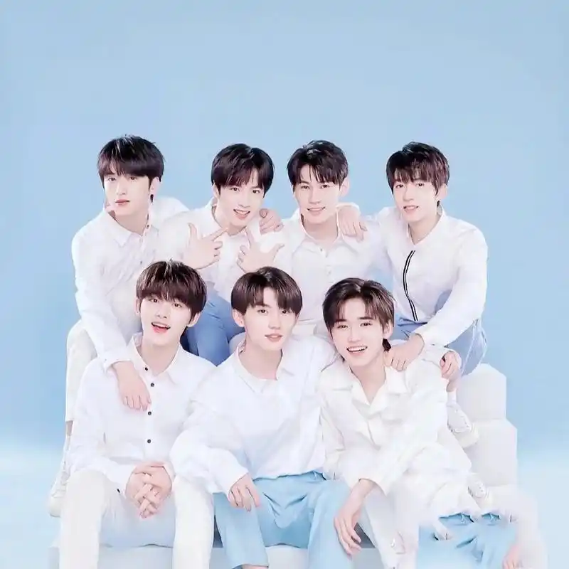 时代少年团七人合照～图片自拿